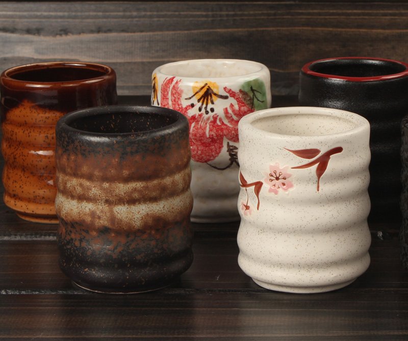 The design of Japanese teacups is full of aesthetic