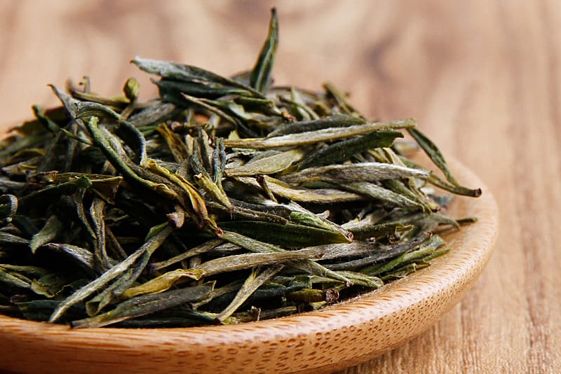 Huoshan Huangya tea is flat, long, and tin, many fuzzes retained on it