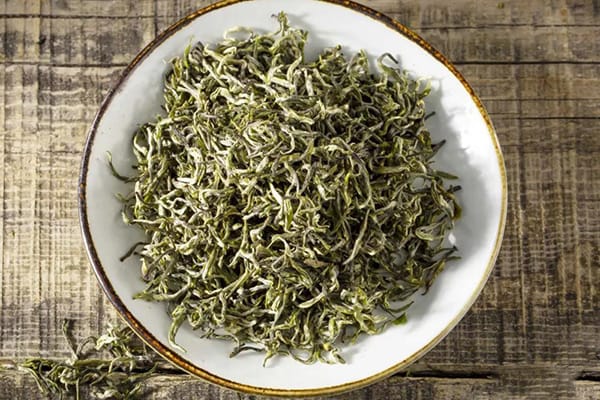 Weishan Maojian tea leaves got a little curly