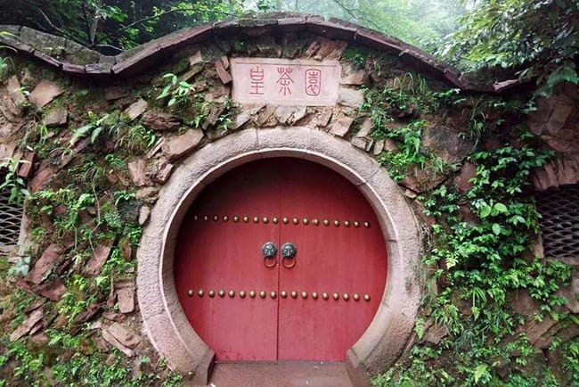The Royal Tea Garden attractions