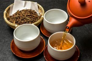Hojicha is a popular Japanese tea made from roasted green tea leaves