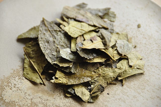 Most Bancha looks like withered leaves