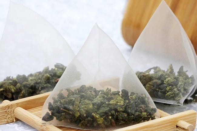 the pyramid-shaped pouches can pack the loose leaves inside