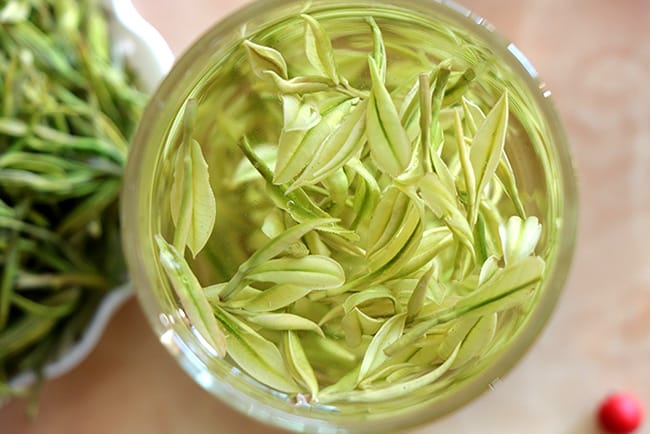 Leaves return back to white after brewing